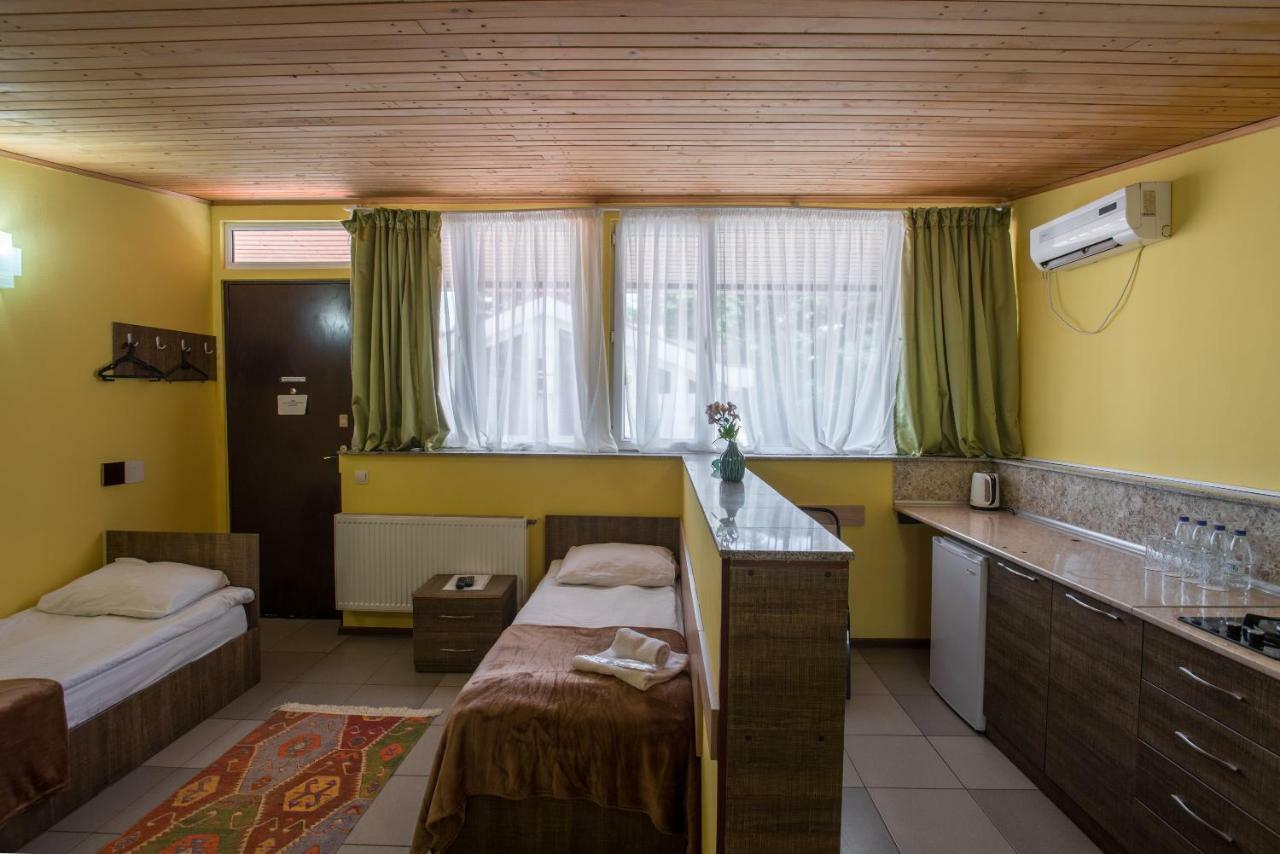 Accent Hotel Tbilisi Buitenkant foto