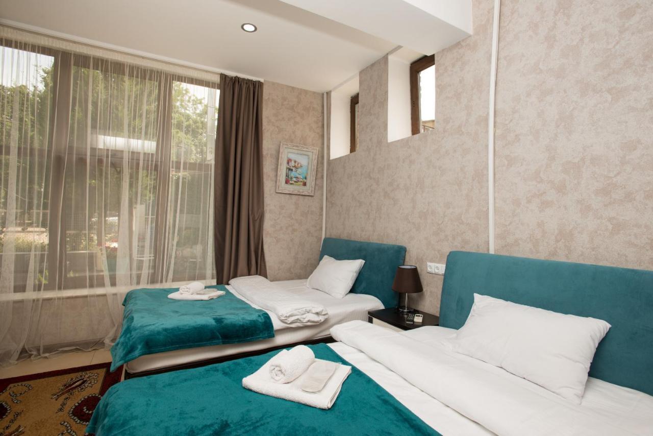 Accent Hotel Tbilisi Buitenkant foto